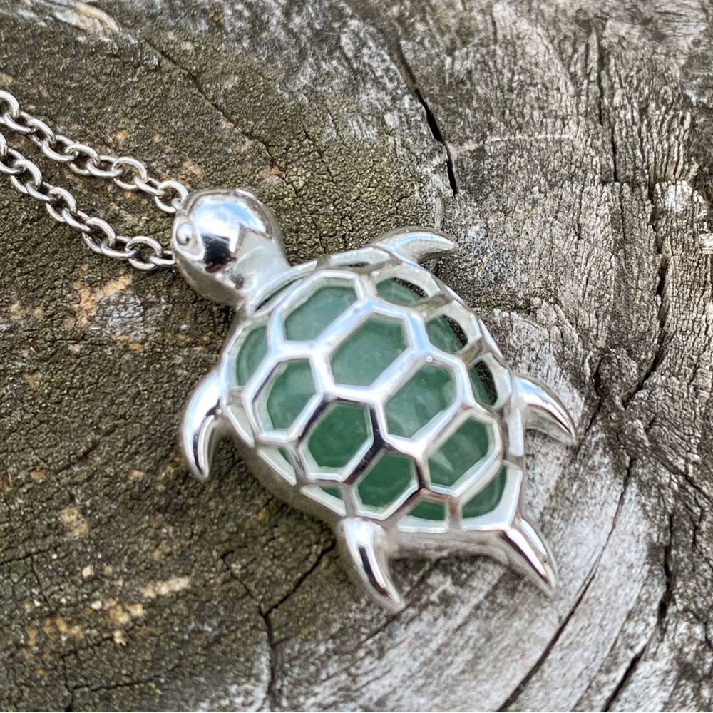 Sea Turtle necklace silver plated with genuine aventurine stone Honu pendant